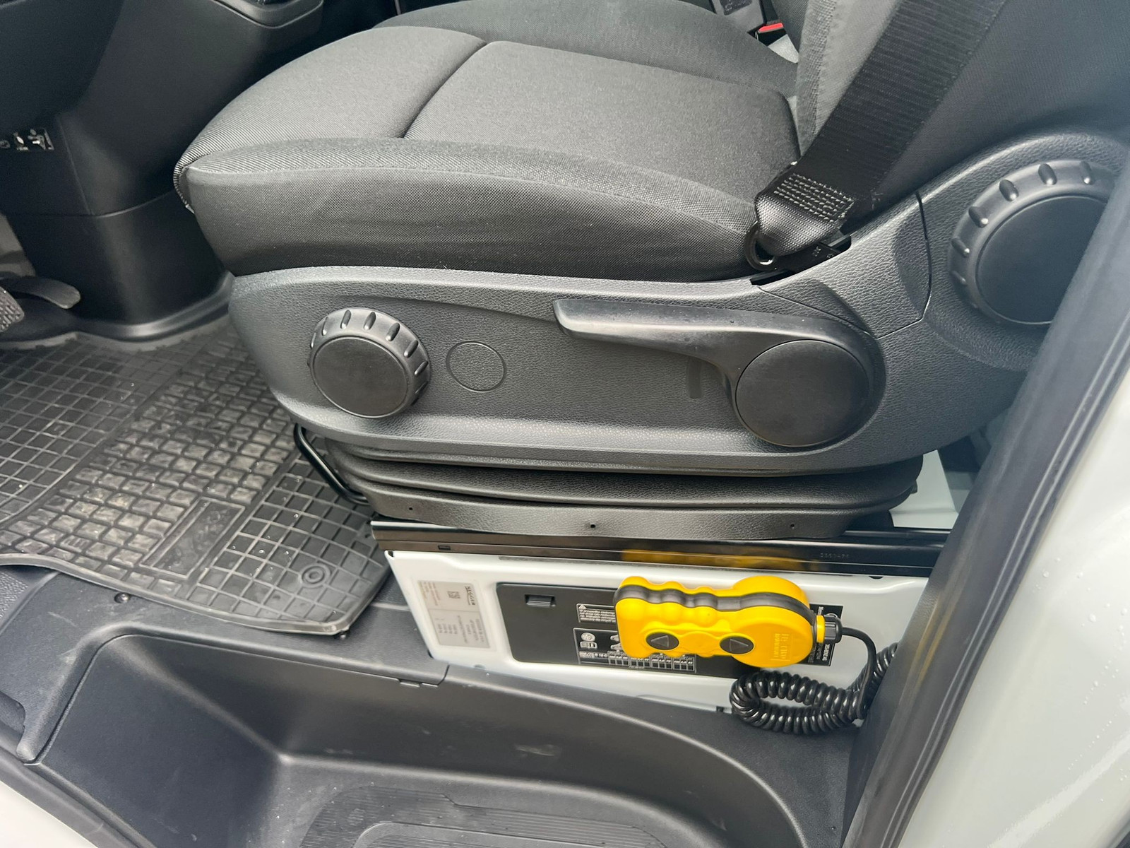 SPRINTER 519 CDI 5,5T HIAB*LED AHK3,5T