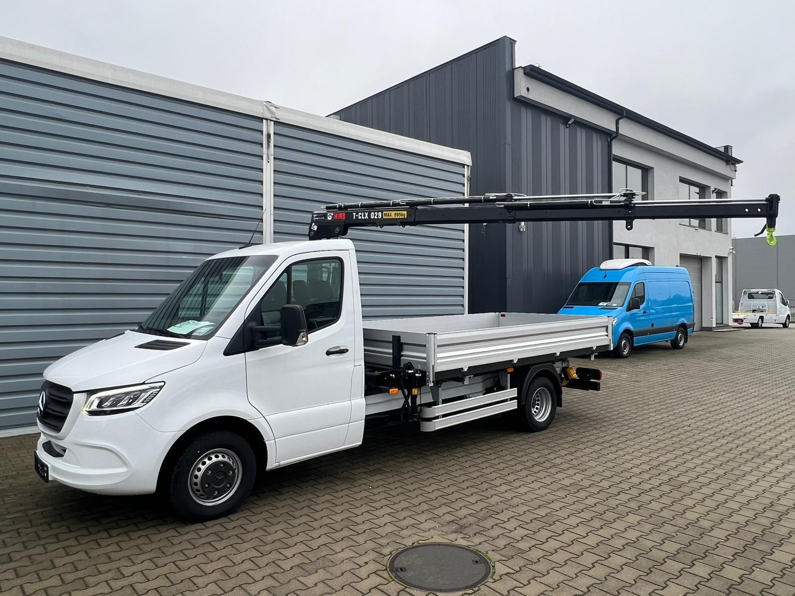 SPRINTER 519 CDI 5,5T HIAB*LED AHK3,5T