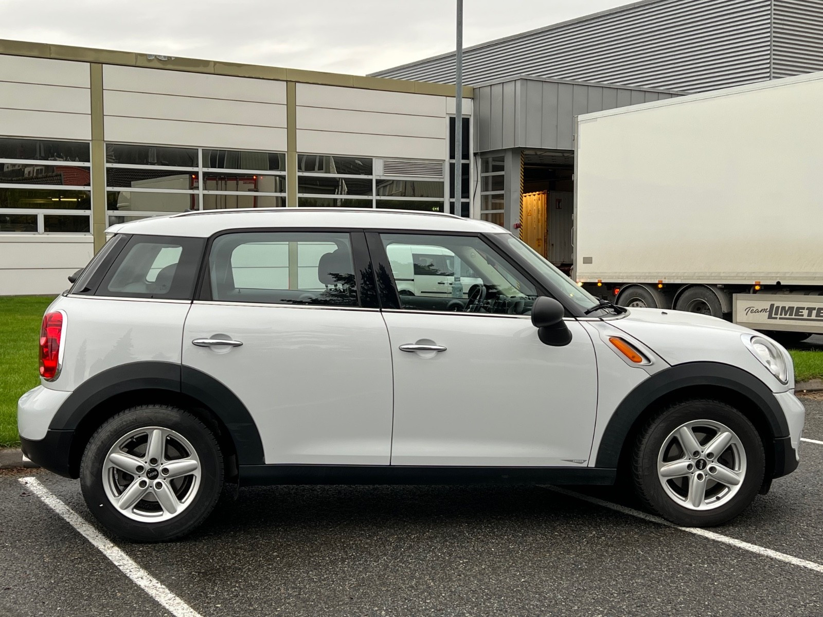 COUNTRYMAN 1.6 90 ONE D
