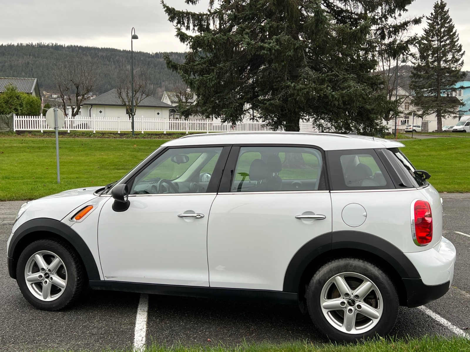 COUNTRYMAN 1.6 90 ONE D