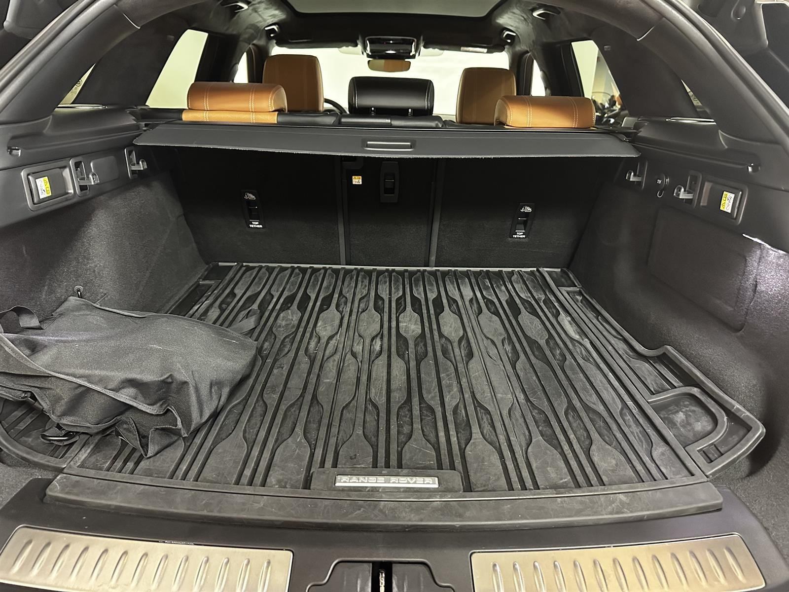 RANGE ROVER VELAR 2.0 P400E 404 R-DYNAMIC HSE