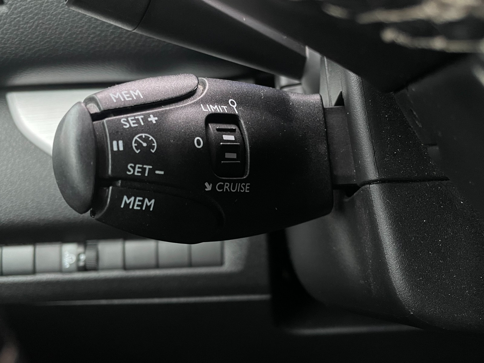 ZAFIRA-e Life L2 300 75 kWh BUSINESS ELEGANCE