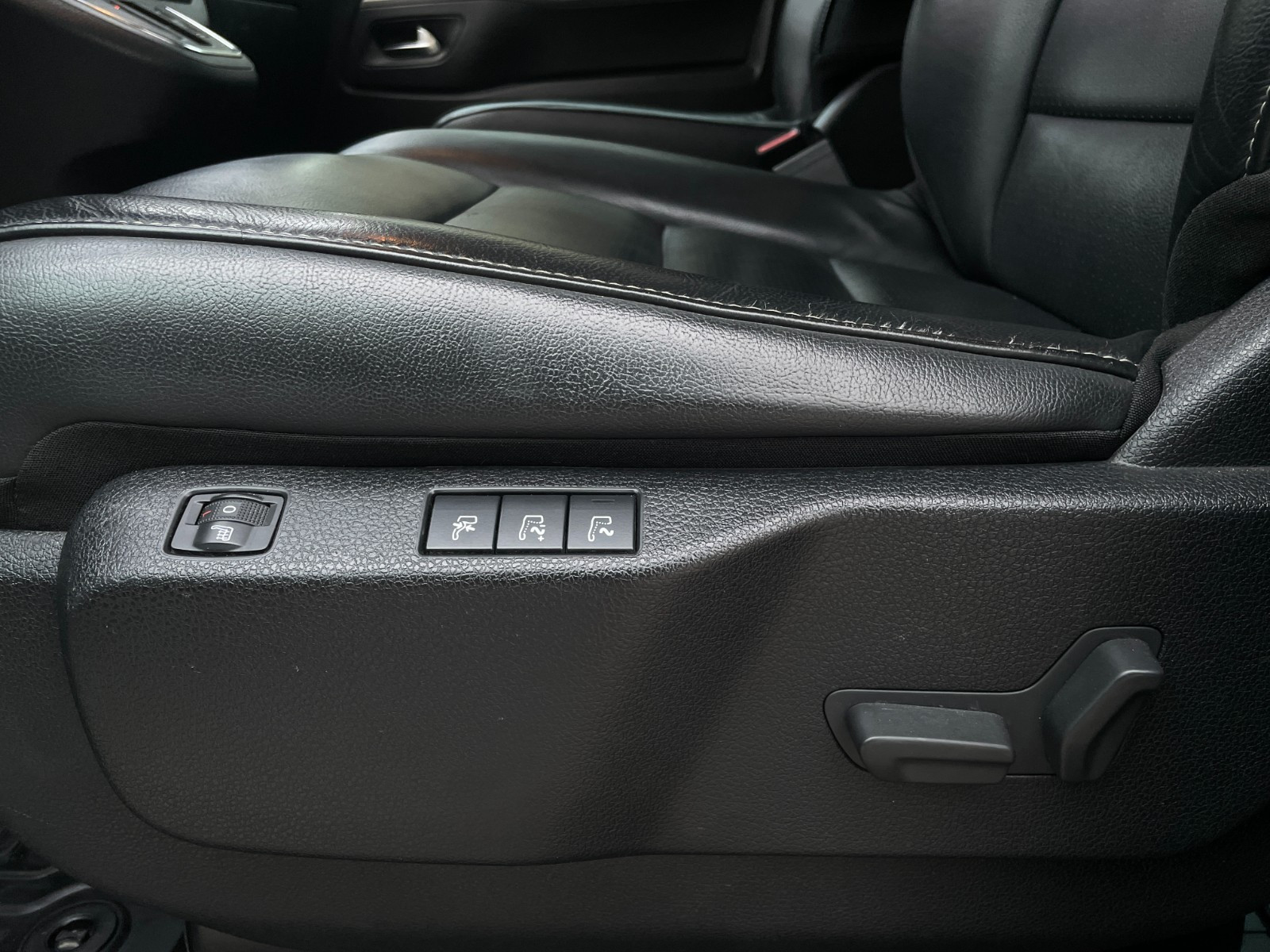 ZAFIRA-e Life L2 300 75 kWh BUSINESS ELEGANCE