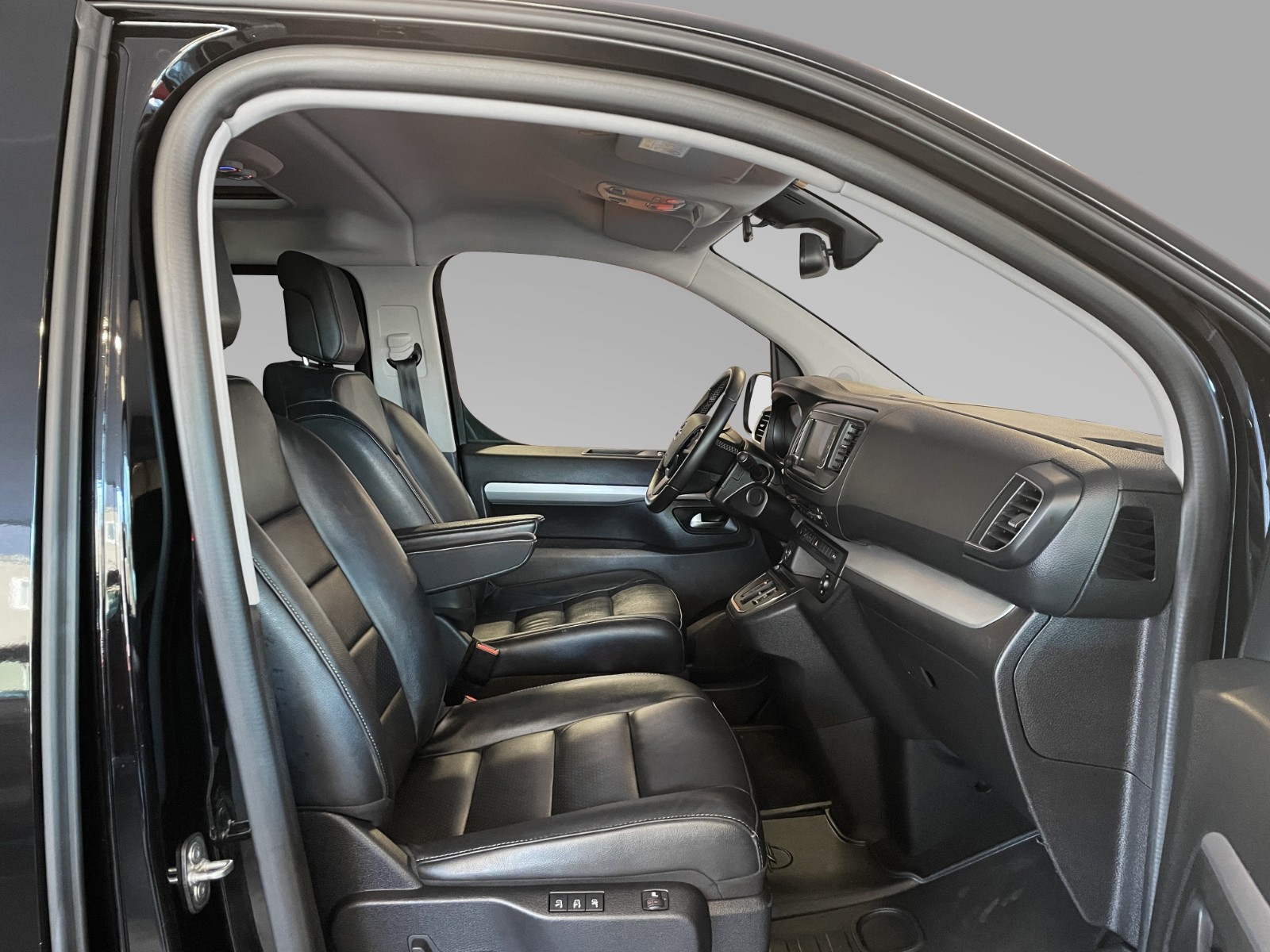 ZAFIRA-e Life L2 300 75 kWh BUSINESS ELEGANCE