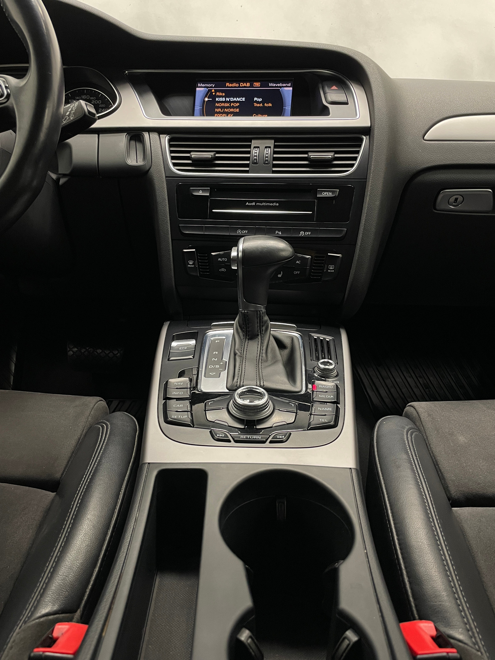  A4 IV (2) AVANT 2.0 TDI 177 AMBITION LUXE QUATTRO S-TRONIC