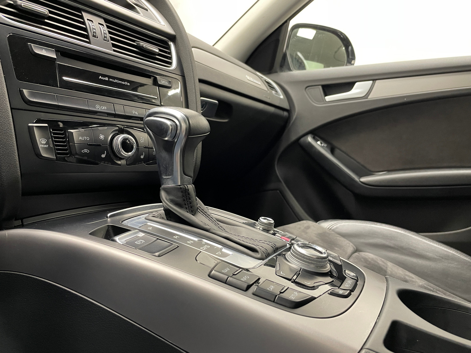  A4 IV (2) AVANT 2.0 TDI 177 AMBITION LUXE QUATTRO S-TRONIC