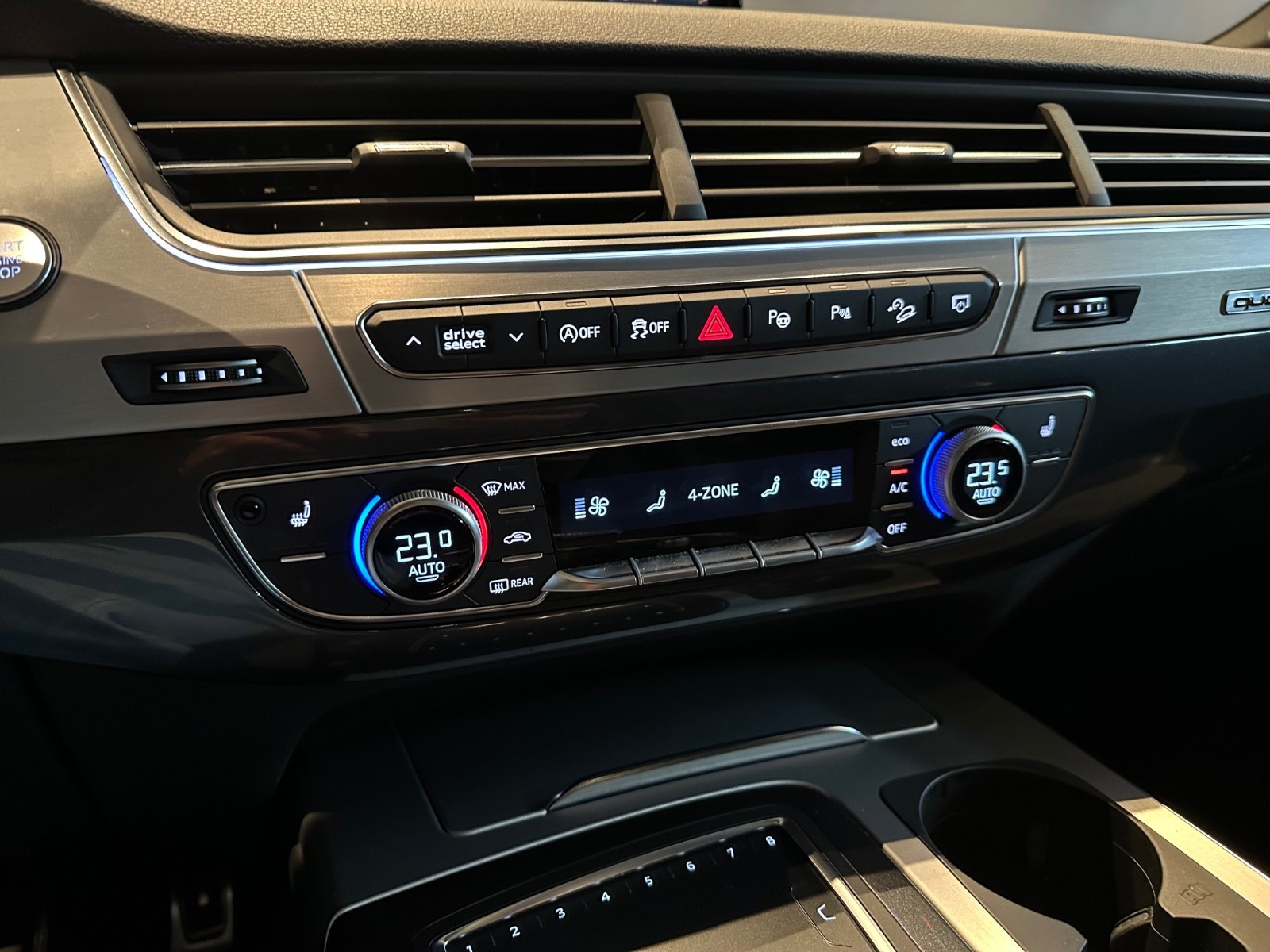 : Q7 (2) 3.0 TDI QUATTRO