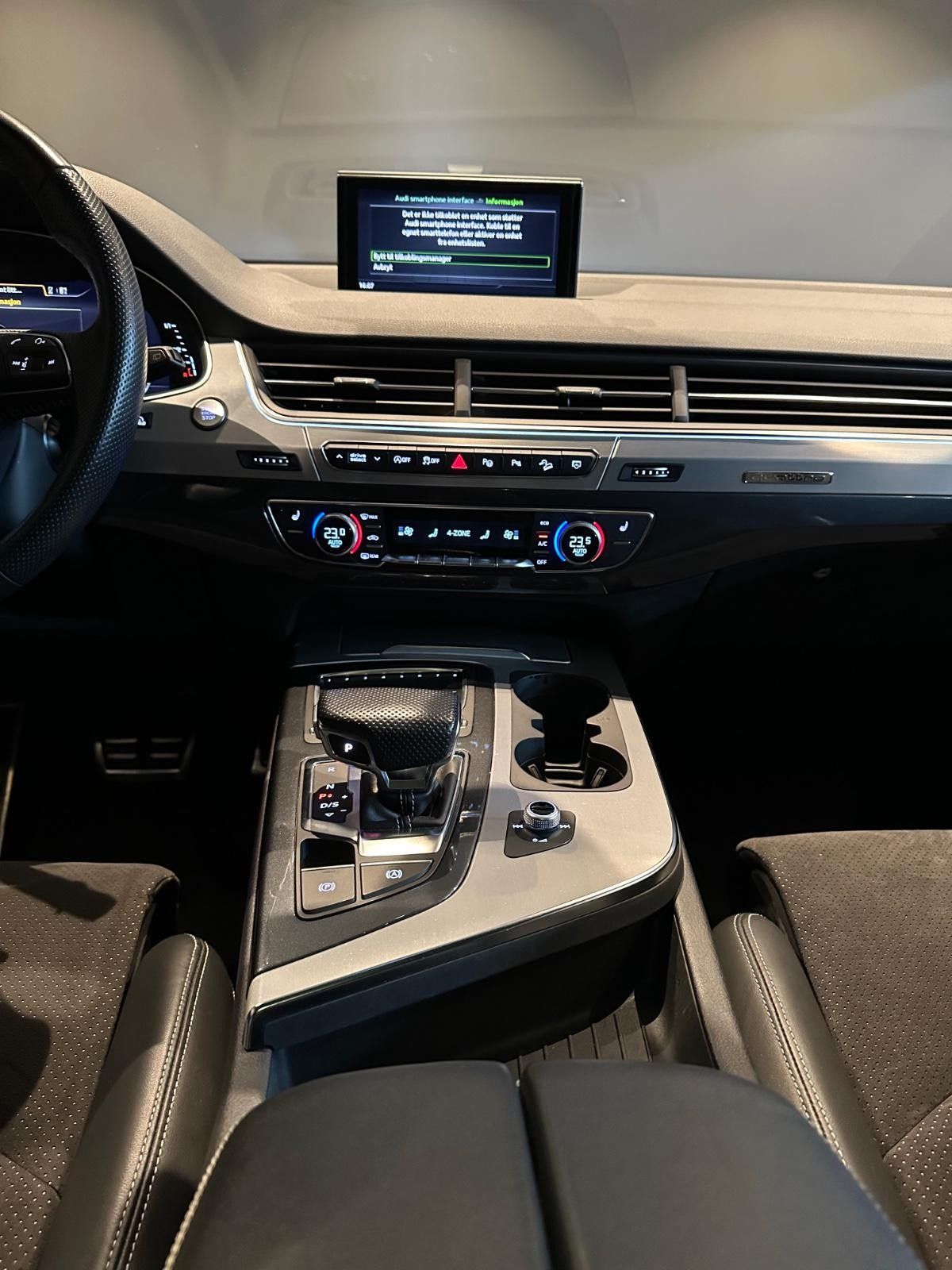 : Q7 (2) 3.0 TDI QUATTRO