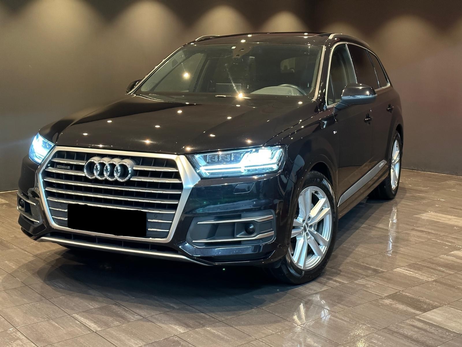 : Q7 (2) 3.0 TDI QUATTRO