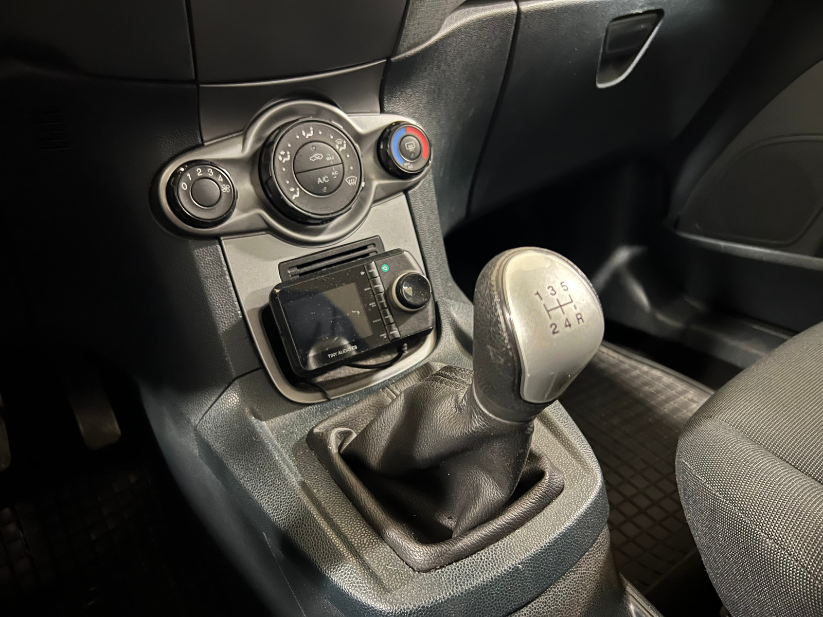 FORD FIESTA V 1.2 82 TREND PACK