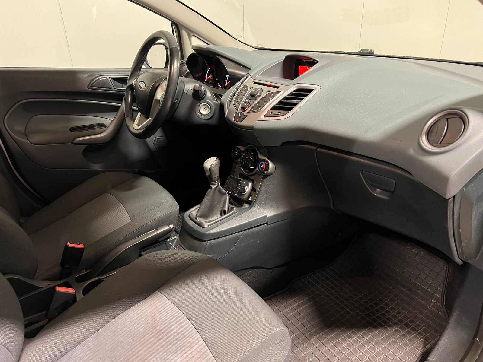 FORD FIESTA V 1.2 82 TREND PACK