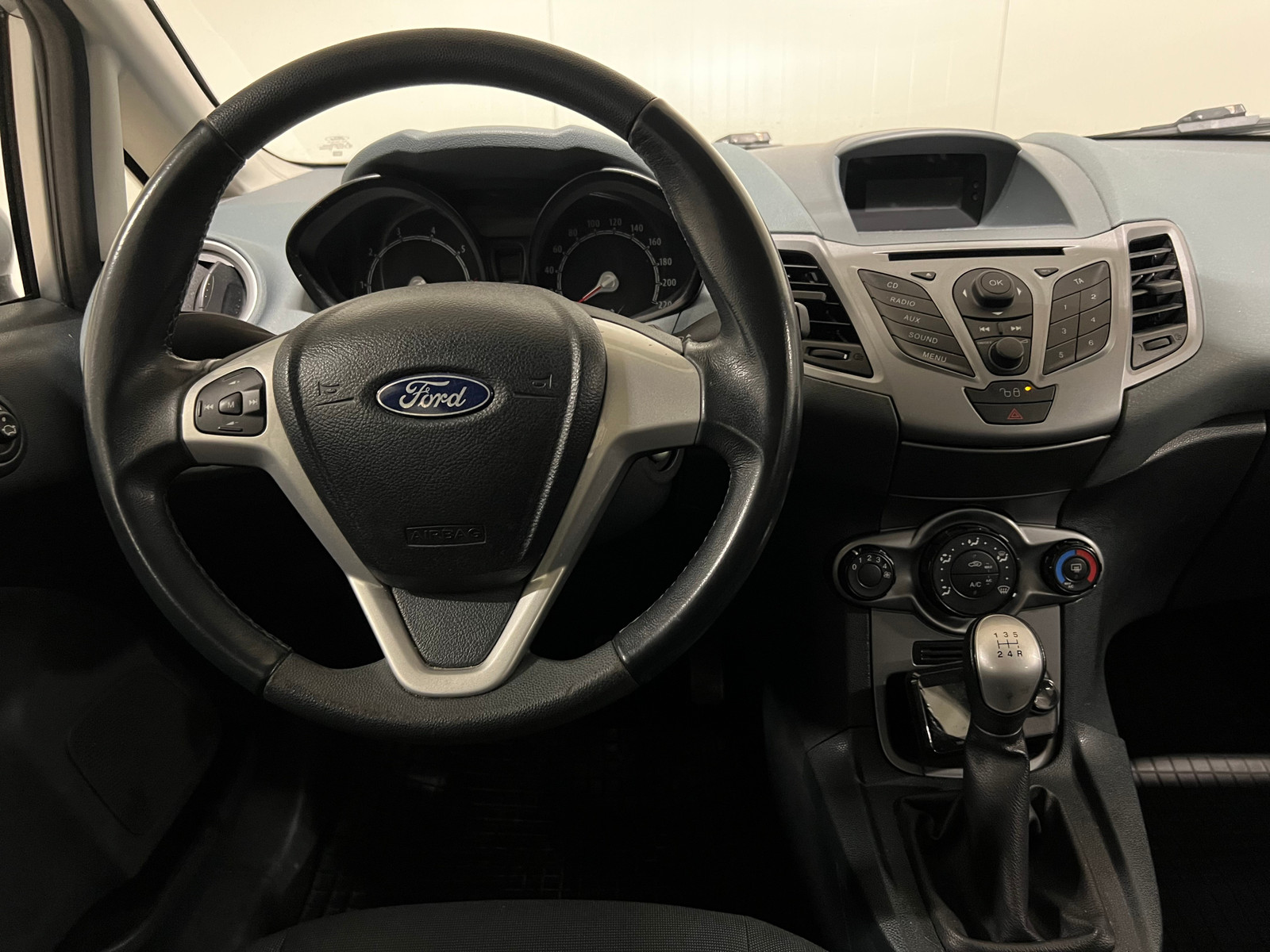 FORD FIESTA V 1.2 82 TREND PACK