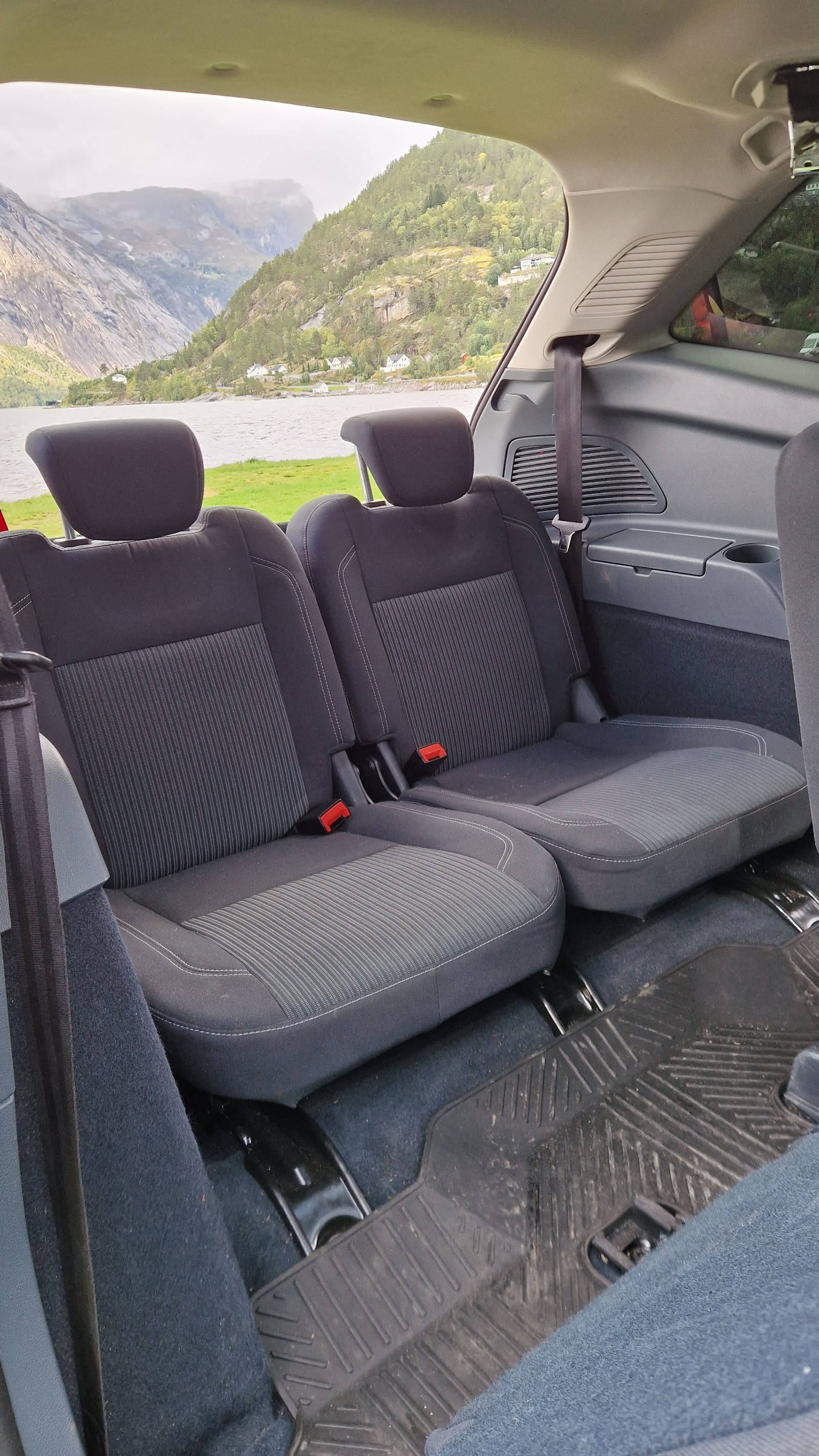 FORD GRAND C-MAX II 2.0 TDCI 140 TITANIUM 7PLACES