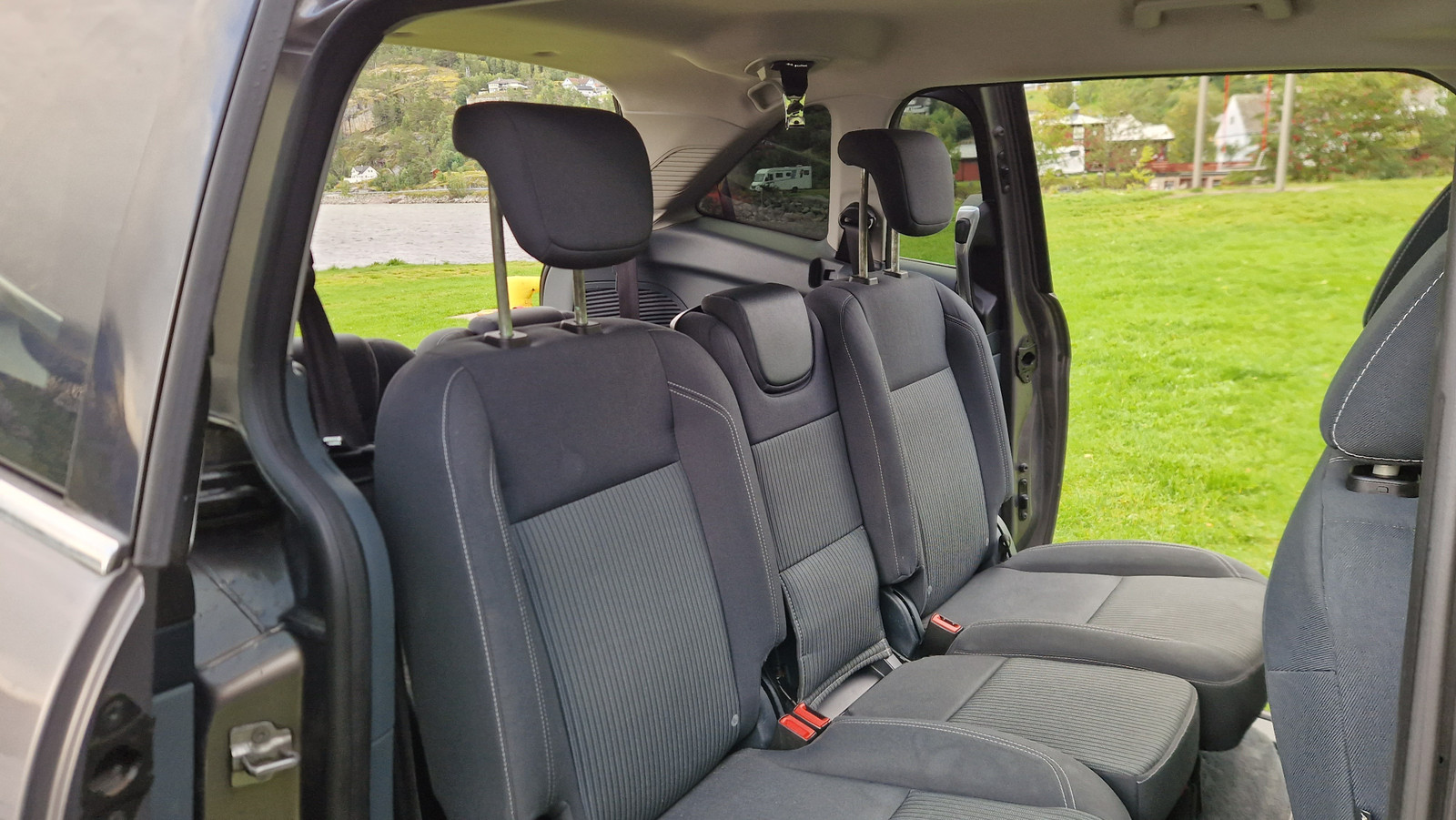 FORD GRAND C-MAX II 2.0 TDCI 140 TITANIUM 7PLACES