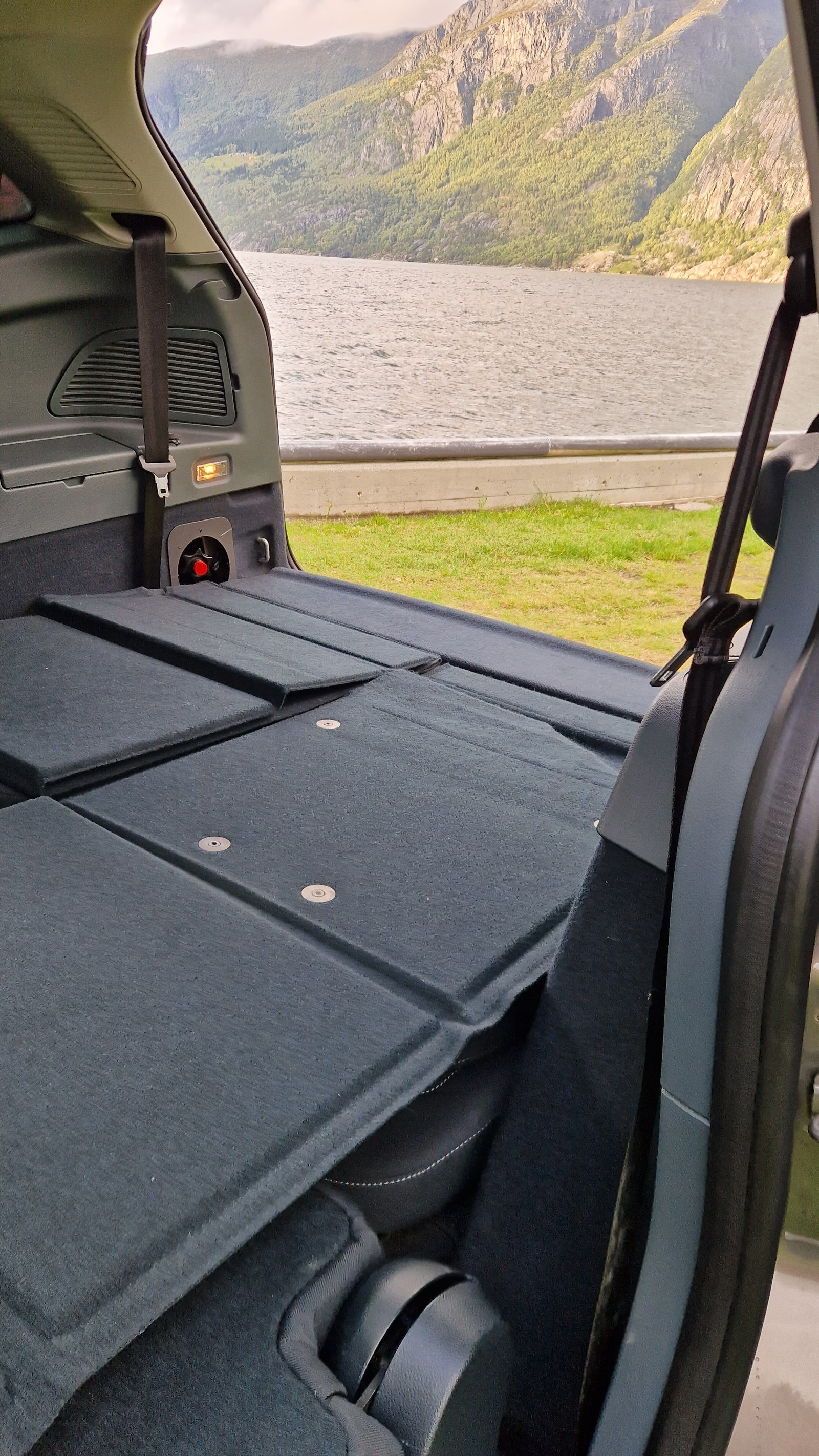 FORD GRAND C-MAX II 2.0 TDCI 140 TITANIUM 7PLACES