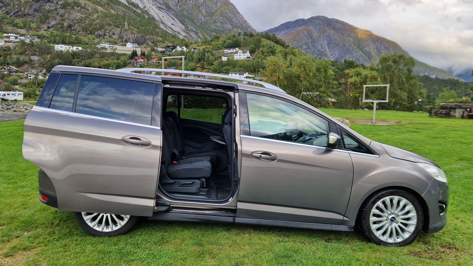 FORD GRAND C-MAX II 2.0 TDCI 140 TITANIUM 7PLACES