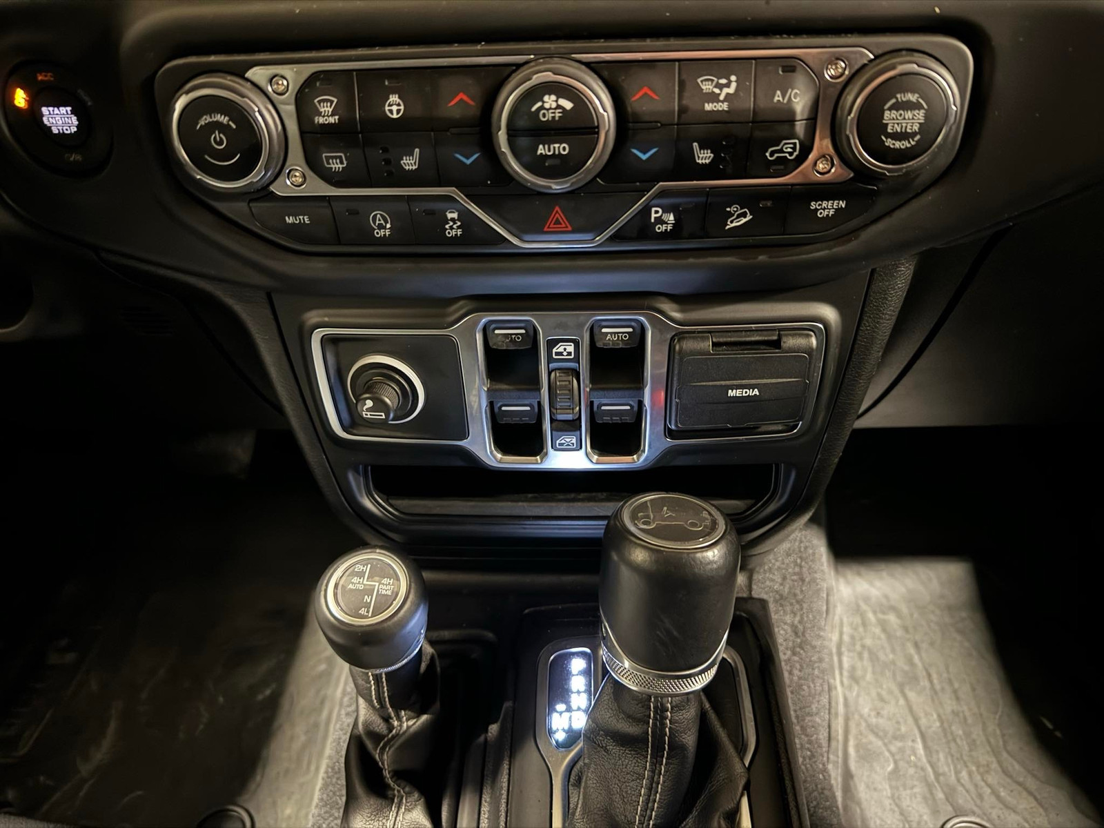 JEEP WRANGLER IV 2.2D 200HK 4WD SAHARA