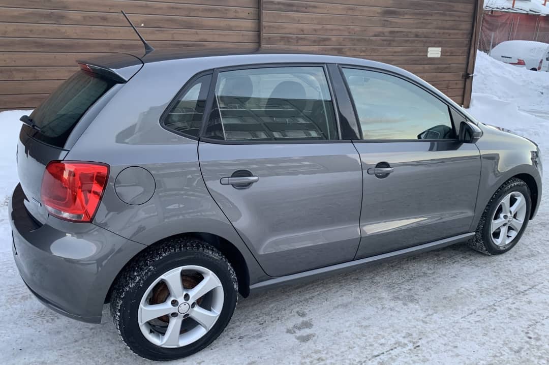 VOLKSWAGEN POLO V 1.2 TSI 90 BLUEMOTION TECHNOLOGY CONFORTLINE 5P