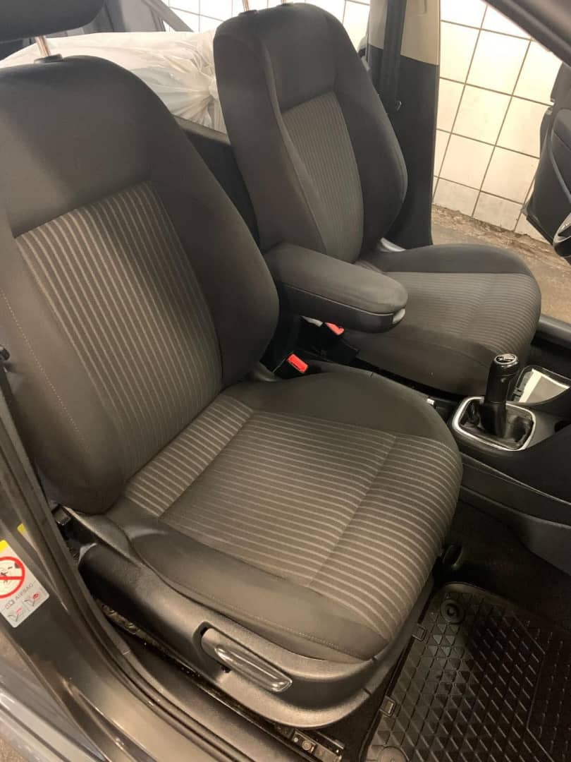 VOLKSWAGEN POLO V 1.2 TSI 90 BLUEMOTION TECHNOLOGY CONFORTLINE 5P