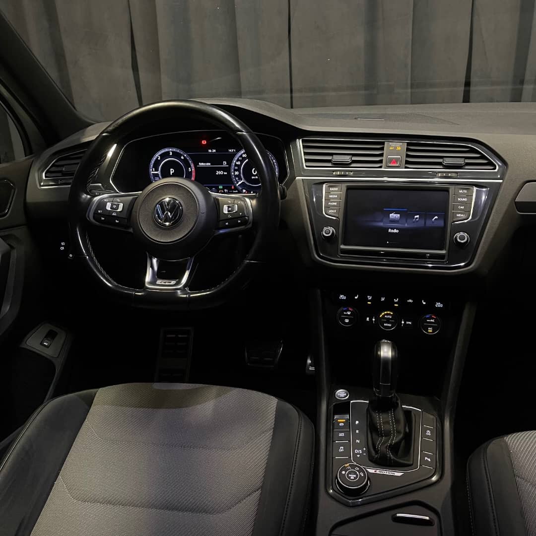 TIGUAN II 2.0 TDI 150 BLACK R-LINE 4MOTION DSG7